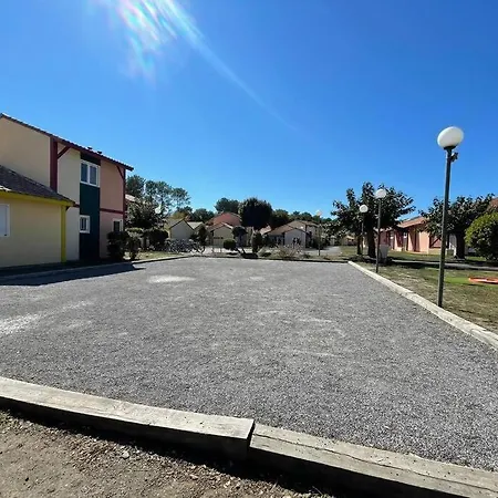 Les Chalets Du Lac Apartment *